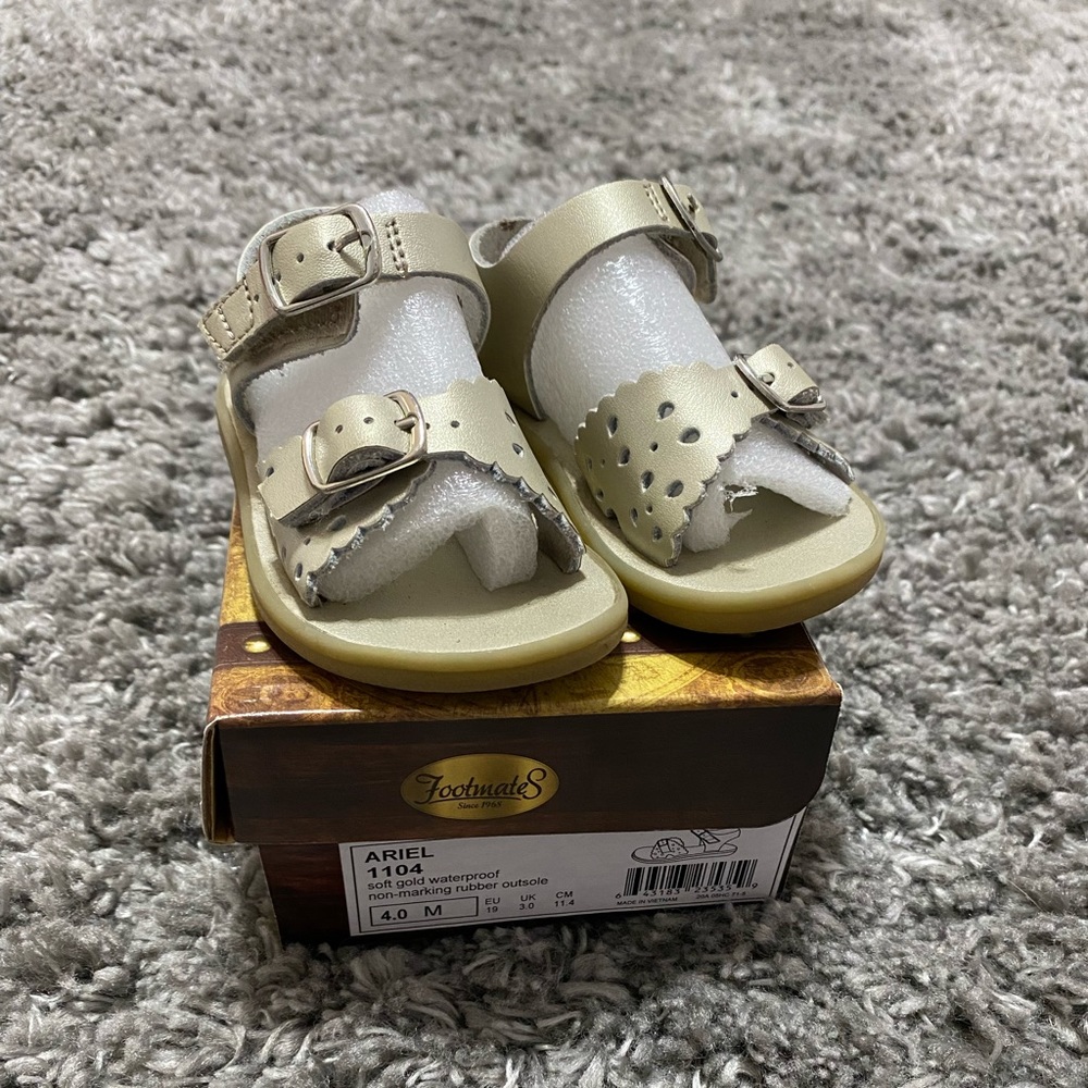 Gold size 4 foot mates